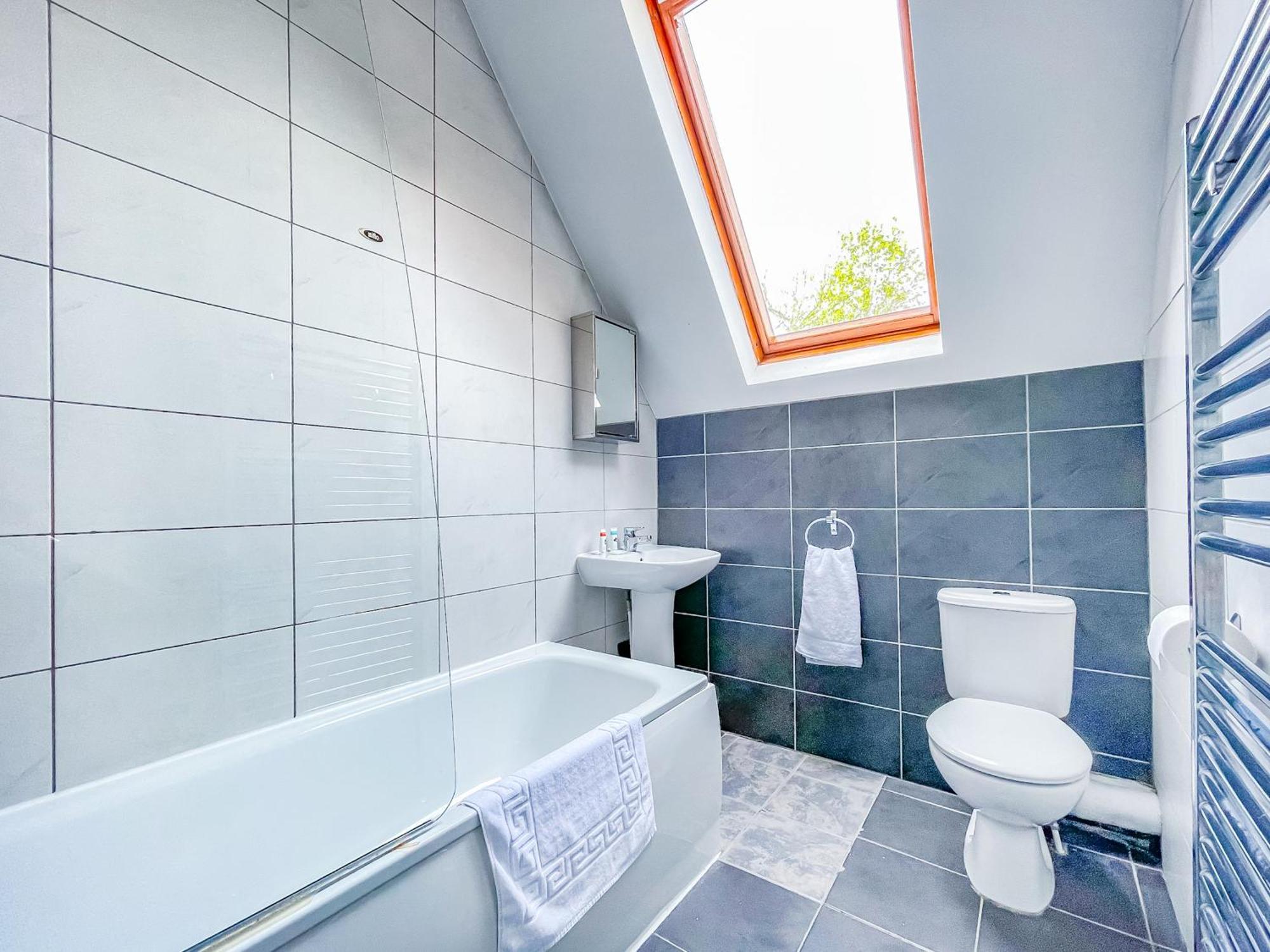 *Rf9Bc* For Your Most Relaxed & Cosy Stay + Free Parking + Free Fast Wifi * Лидс Экстерьер фото